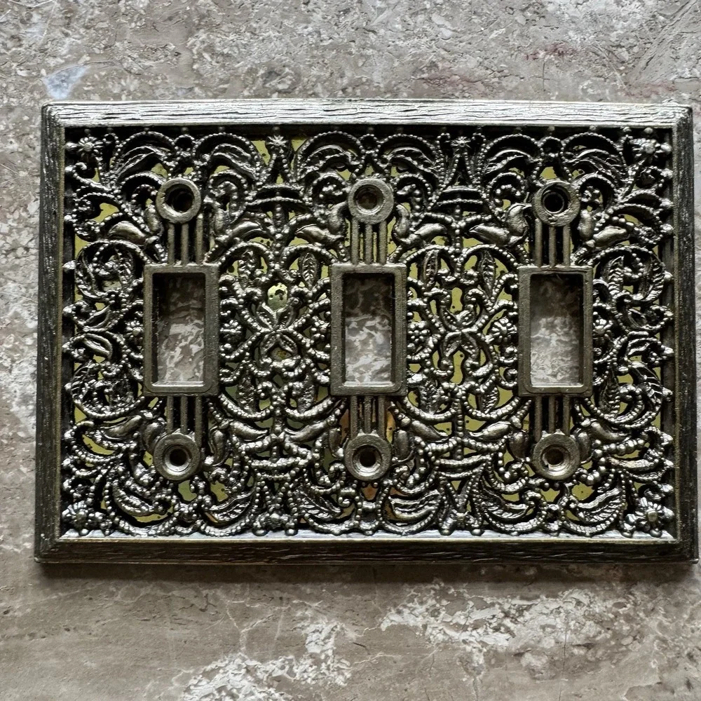 Ornate Filigree Switch Plate/Outlet Cover Lot Of  4 Hollywood Regency Gold Brass